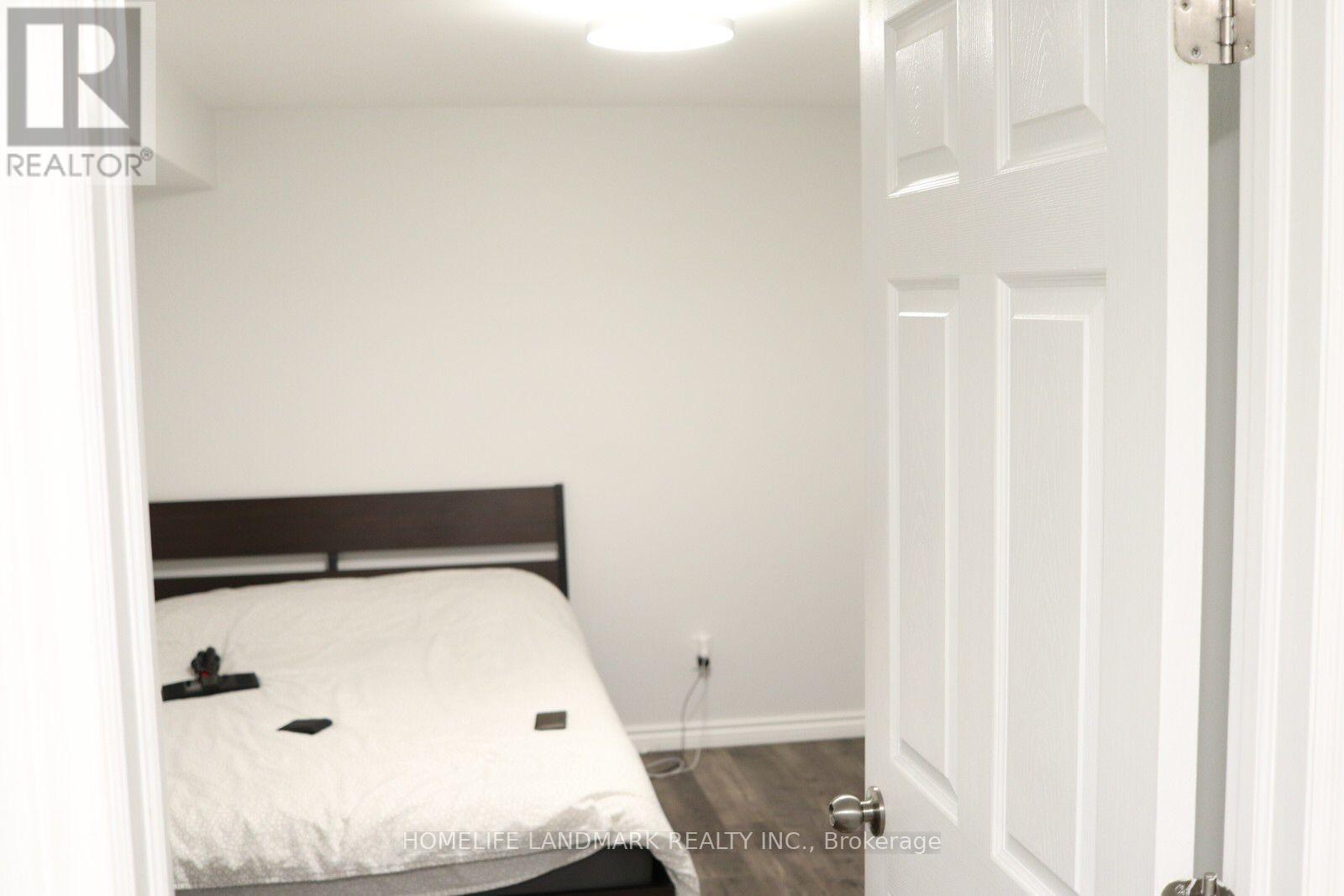 11 Whitbread Crescent, Ajax, Ontario  L1Z 0E3 - Photo 11 - E12549736