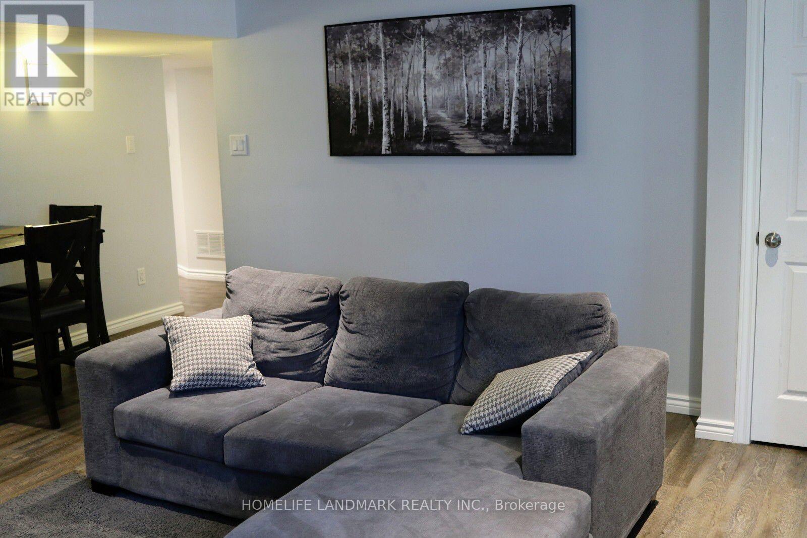 11 Whitbread Crescent, Ajax, Ontario  L1Z 0E3 - Photo 5 - E12549736