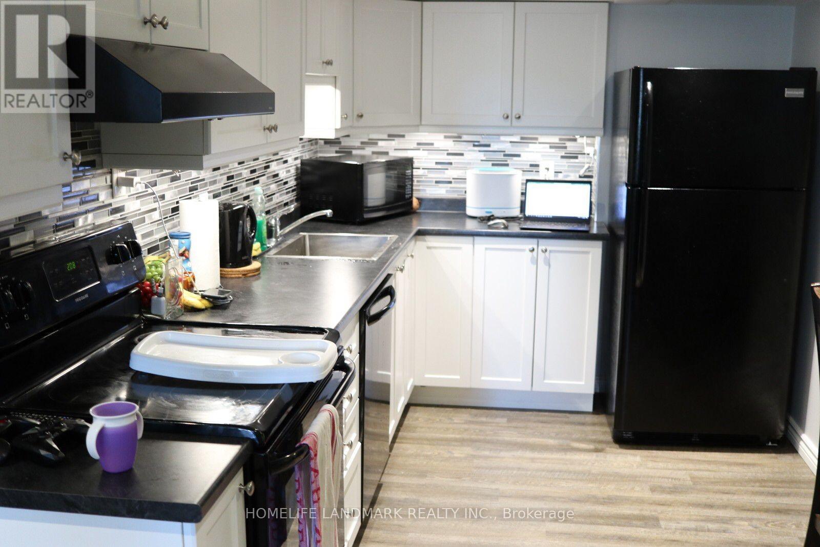 11 Whitbread Crescent, Ajax, Ontario  L1Z 0E3 - Photo 7 - E12549736