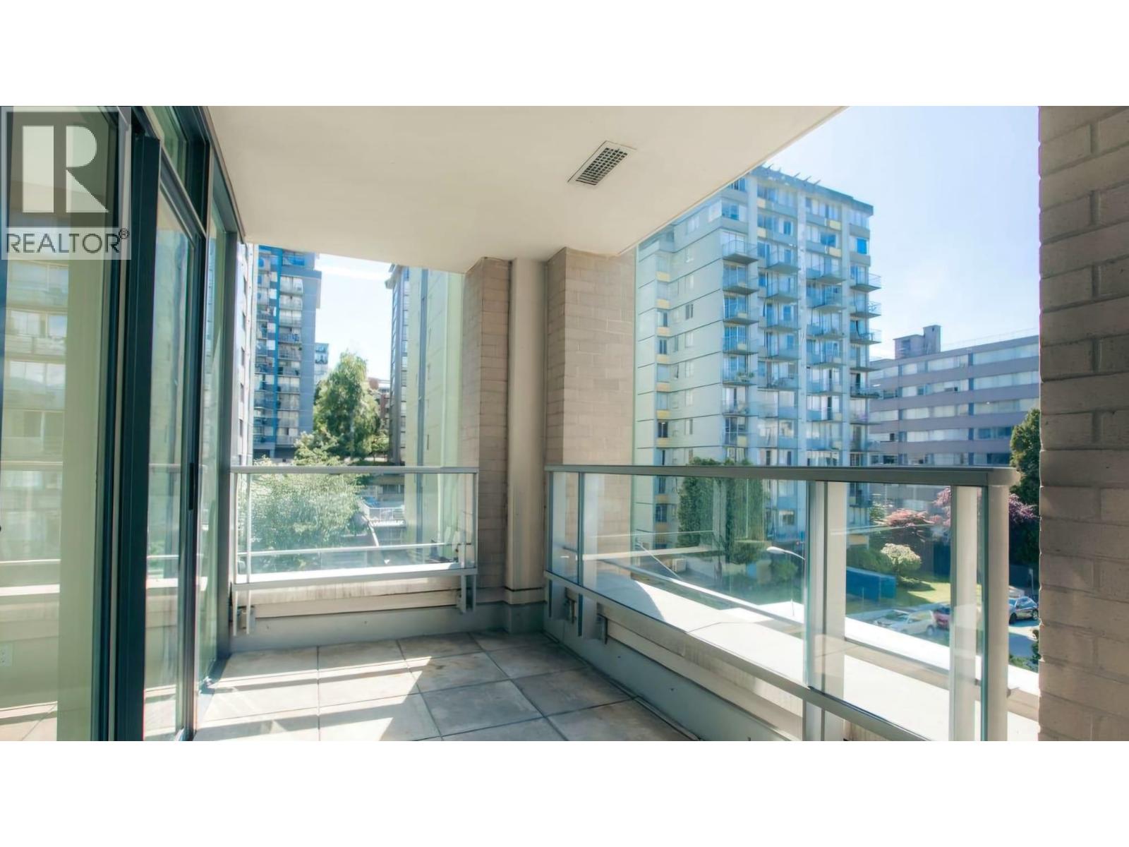 404 1925 ALBERNI STREET, vancouver, British Columbia