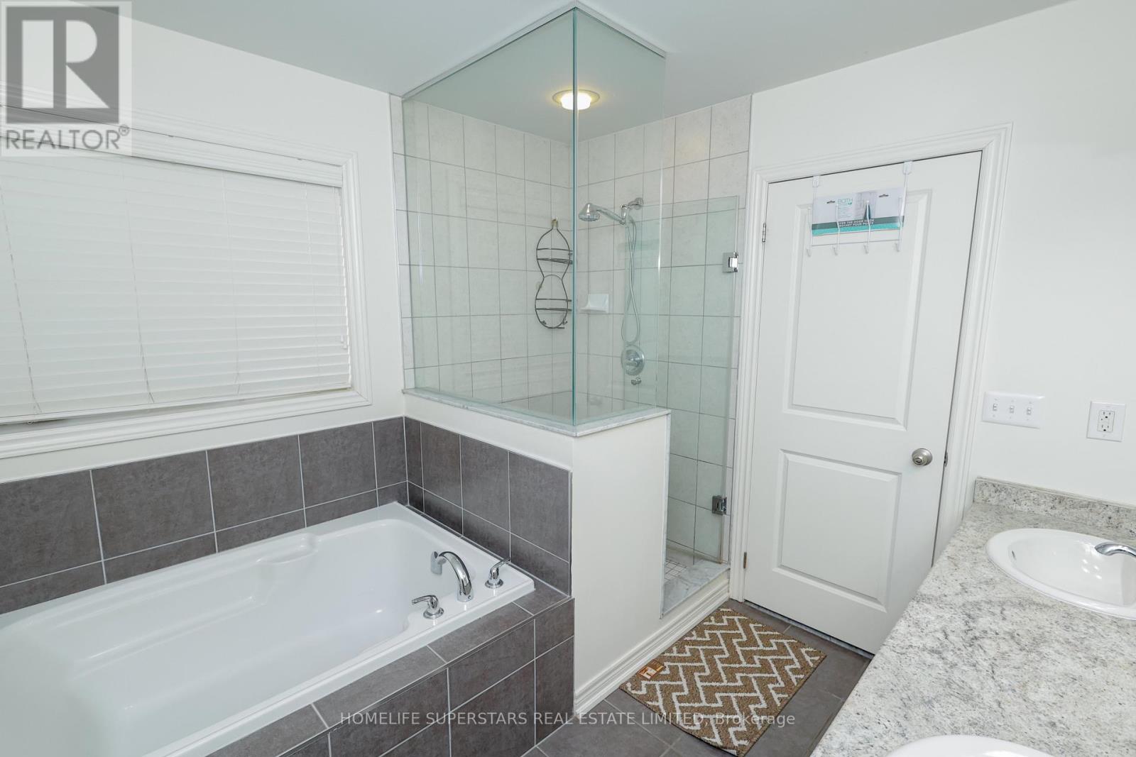 7 White Ash Road, Thorold, Ontario L2V 5G5 - Photo 21 - X12549720