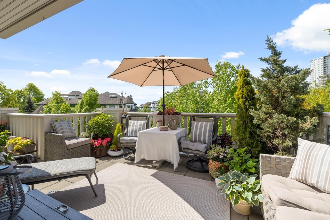 302 15392 16A AVENUE, Surrey, British Columbia