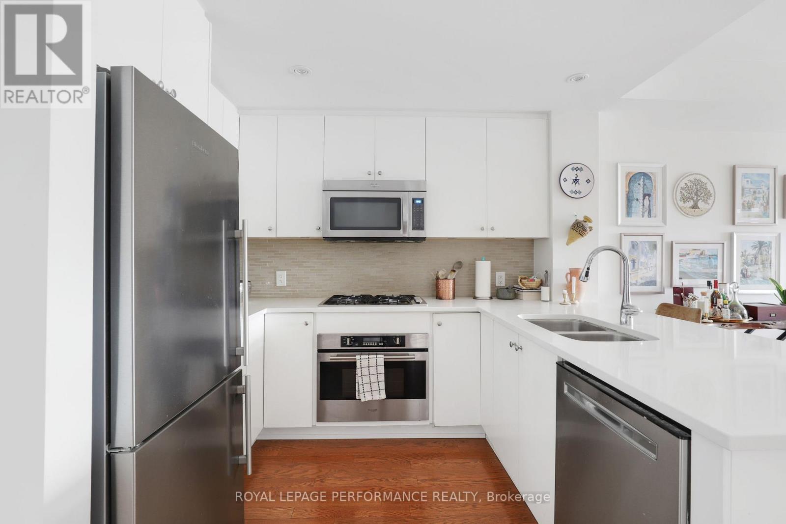 503 - 7 Marquette Avenue, Ottawa, Ontario  K1L 8A7 - Photo 10 - X12549784