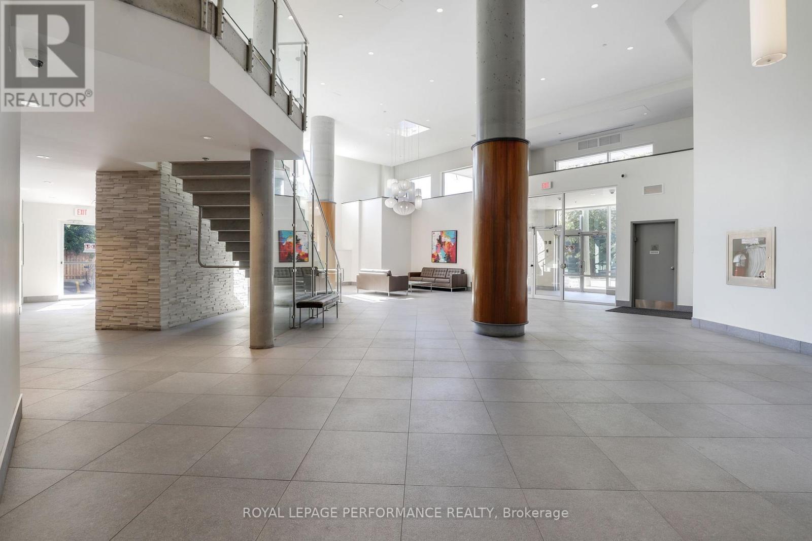 503 - 7 Marquette Avenue, Ottawa, Ontario  K1L 8A7 - Photo 5 - X12549784