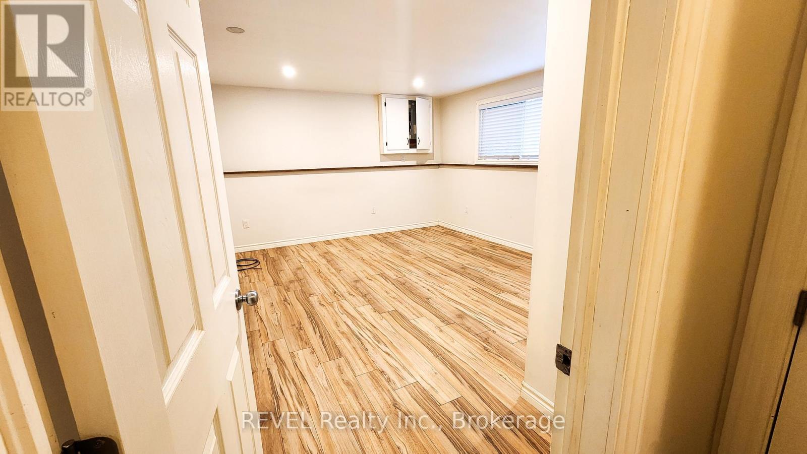 747 Parkdale Avenue E, Fort Erie, Ontario  L2A 5B7 - Photo 16 - X12549782