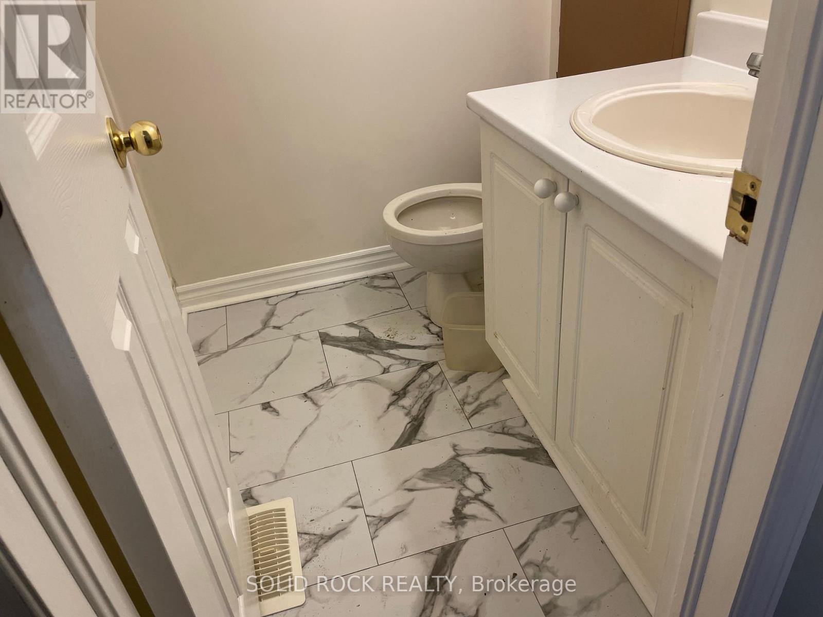 492 Boxwood Street S, Kingston, Ontario K7M 9C4 - Photo 12 - X12527164