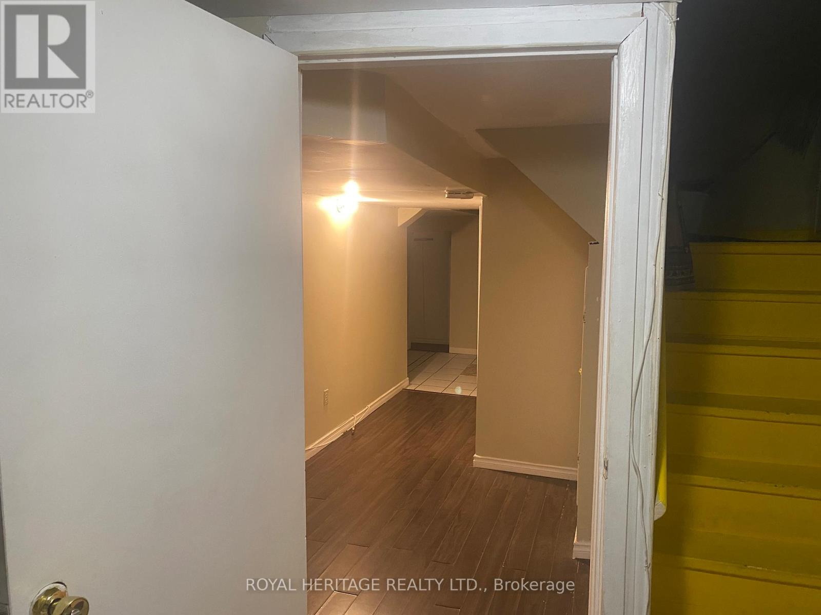 8 Ryecliffe Court, Toronto, Ontario M1B 4W1 - Photo 3 - E12436785