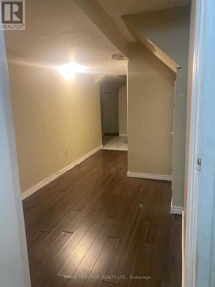 8 Ryecliffe Court, Toronto, Ontario M1B 4W1 - Photo 4 - E12436785