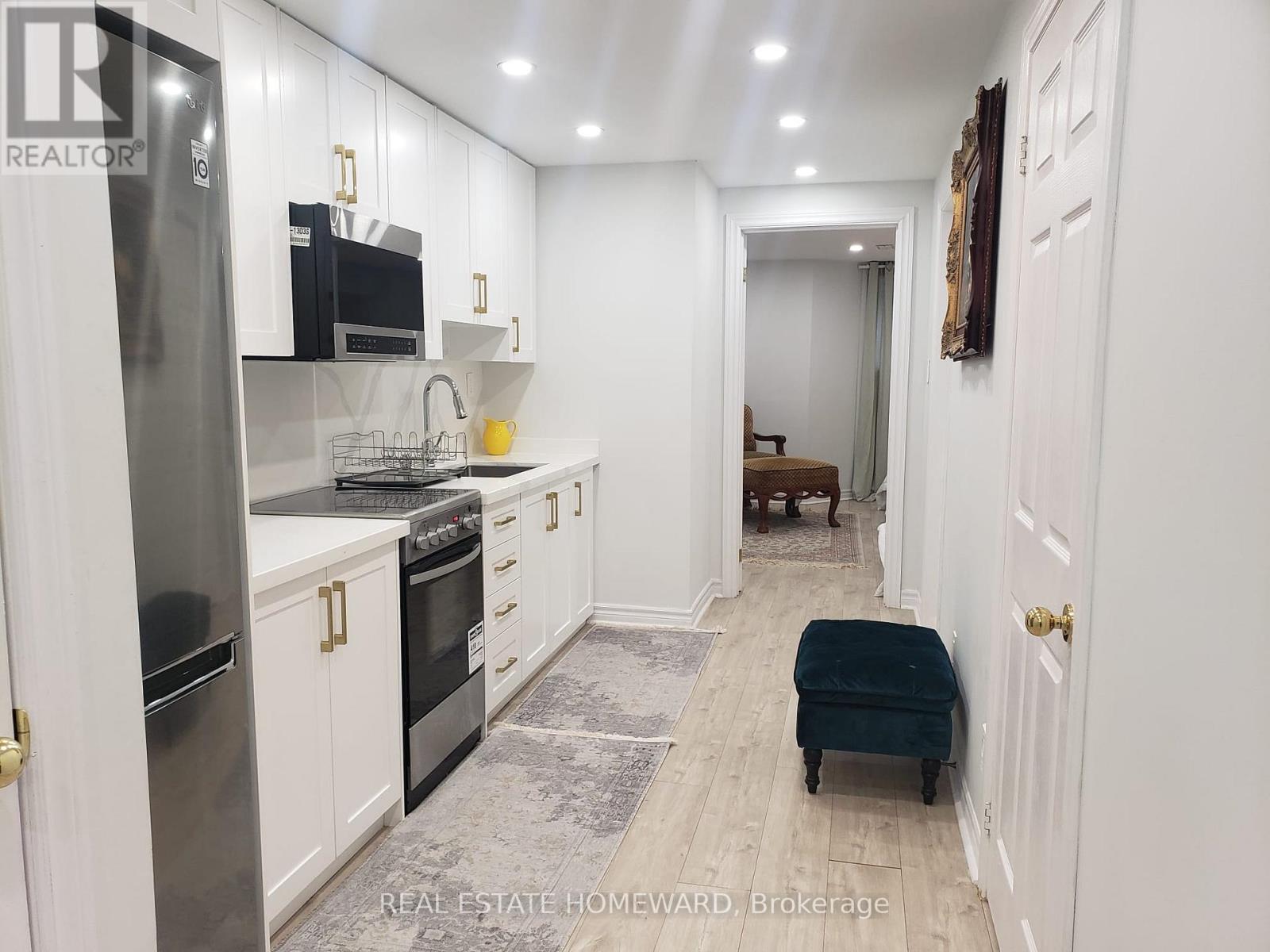 Bsmt - 29 Sarah Ashbridge Avenue, Toronto, Ontario  M4L 3Y1 - Photo 13 - E12549778