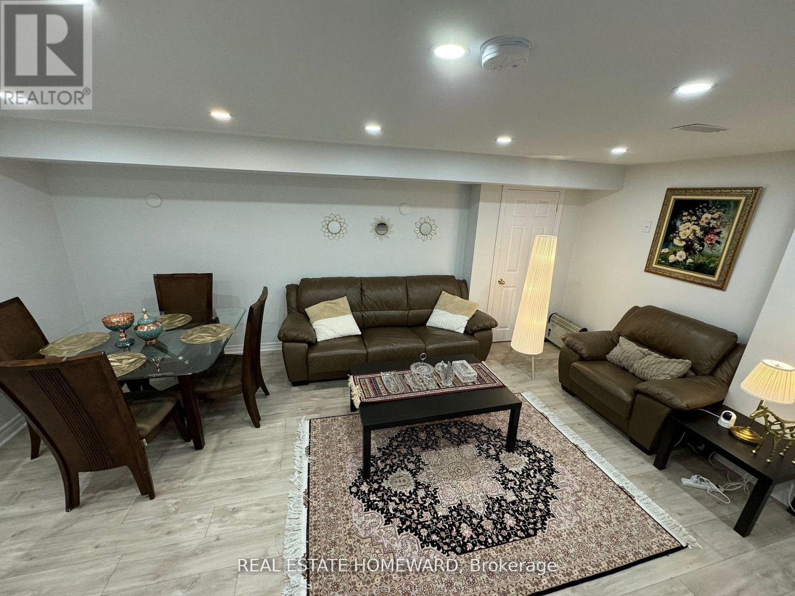 Bsmt - 29 Sarah Ashbridge Avenue, Toronto, Ontario  M4L 3Y1 - Photo 2 - E12549778