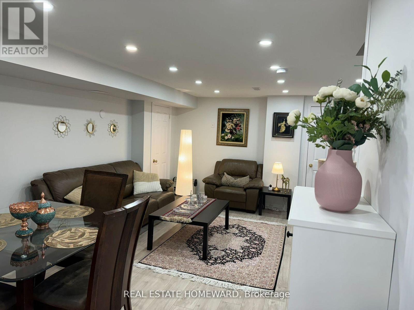 Bsmt - 29 Sarah Ashbridge Avenue, Toronto, Ontario  M4L 3Y1 - Photo 4 - E12549778