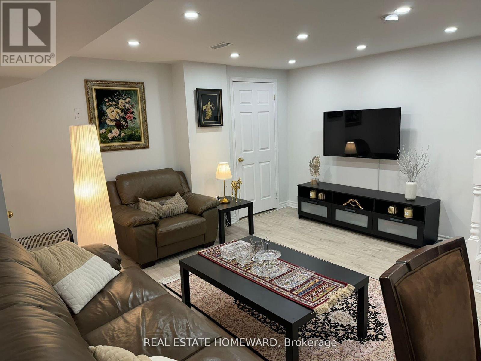 Bsmt - 29 Sarah Ashbridge Avenue, Toronto, Ontario  M4L 3Y1 - Photo 6 - E12549778