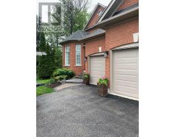 657 CHALEUR PLACE, Newmarket, Ontario