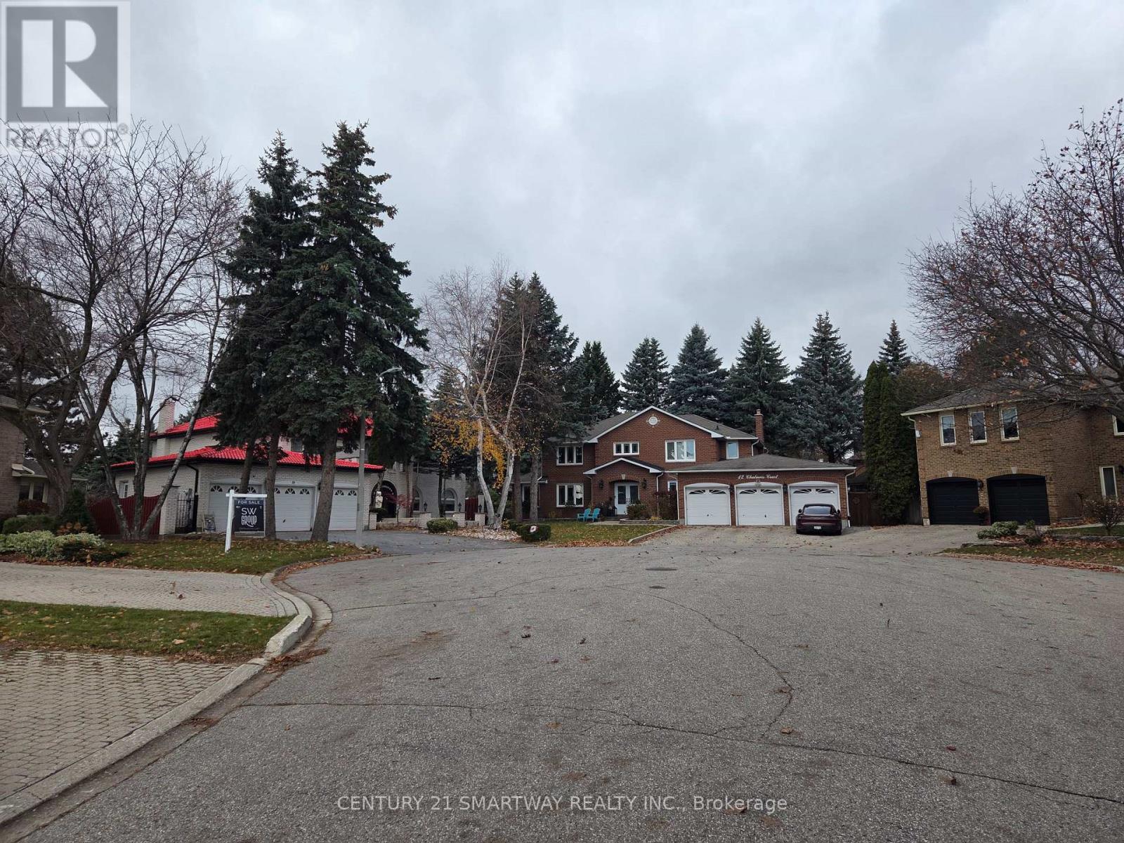 6 Chalmers Court, Brampton, Ontario  L6Z 3H1 - Photo 4 - W12549788