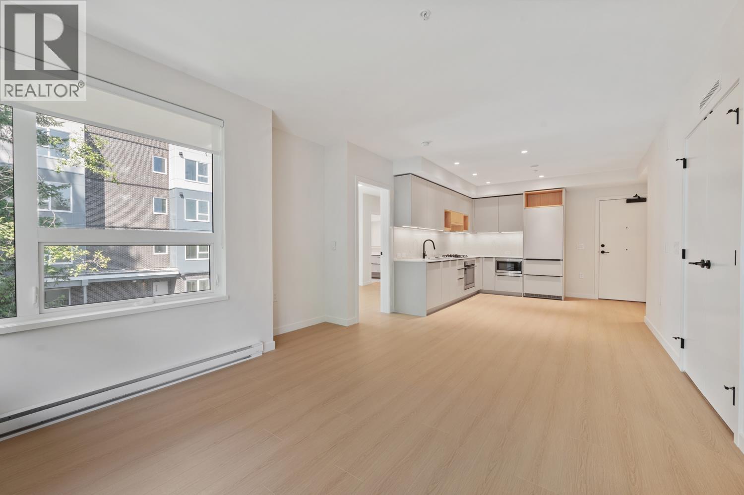 60x 2015 St Johns Road, Port Moody, British Columbia  V3H 0N5 - Photo 4 - R3067746