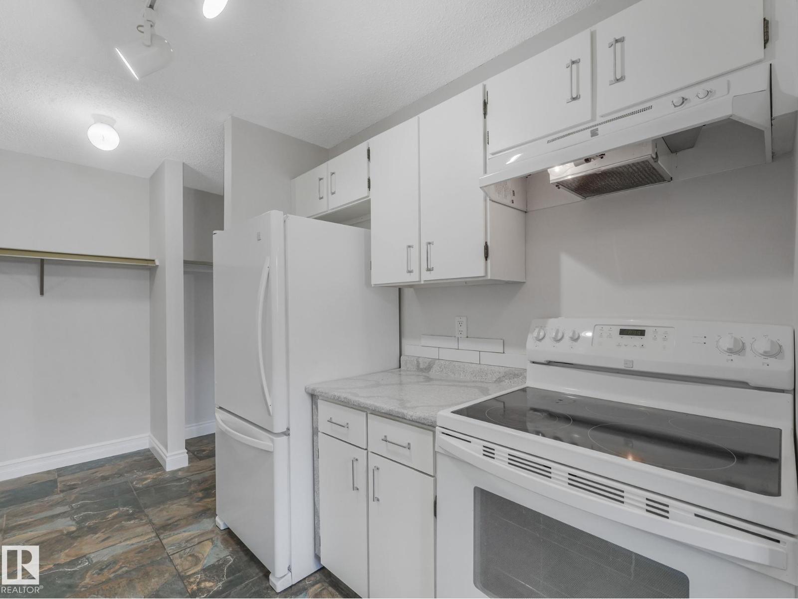 #3 10836 116 St Nw, Edmonton, Alberta  T5H 3N5 - Photo 11 - E4465934