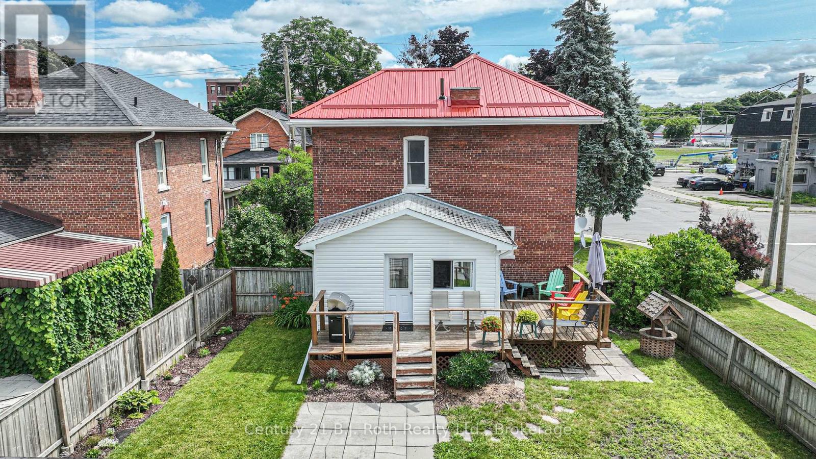 33 Sussex Street S, Kawartha Lakes, Ontario K9V 3E7 - Photo 17 - X12479495