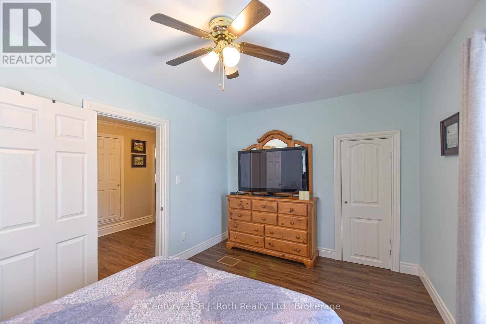 33 Sussex Street S, Kawartha Lakes, Ontario K9V 3E7 - Photo 42 - X12479495