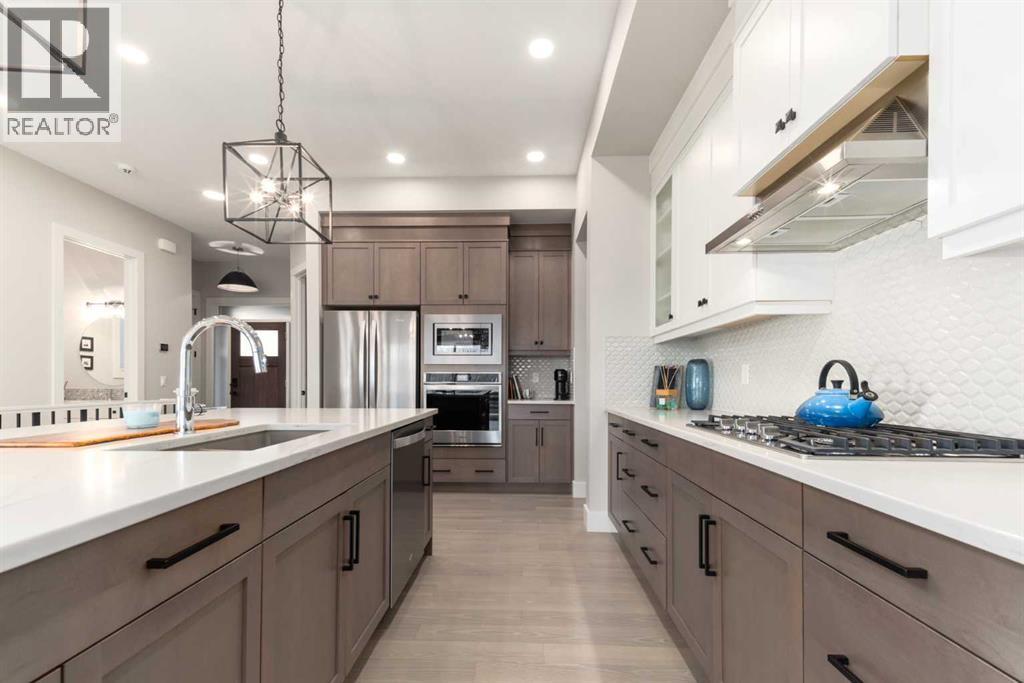 232 Discovery Drive Sw, Calgary, Alberta  T3H 6A2 - Photo 13 - A2270308