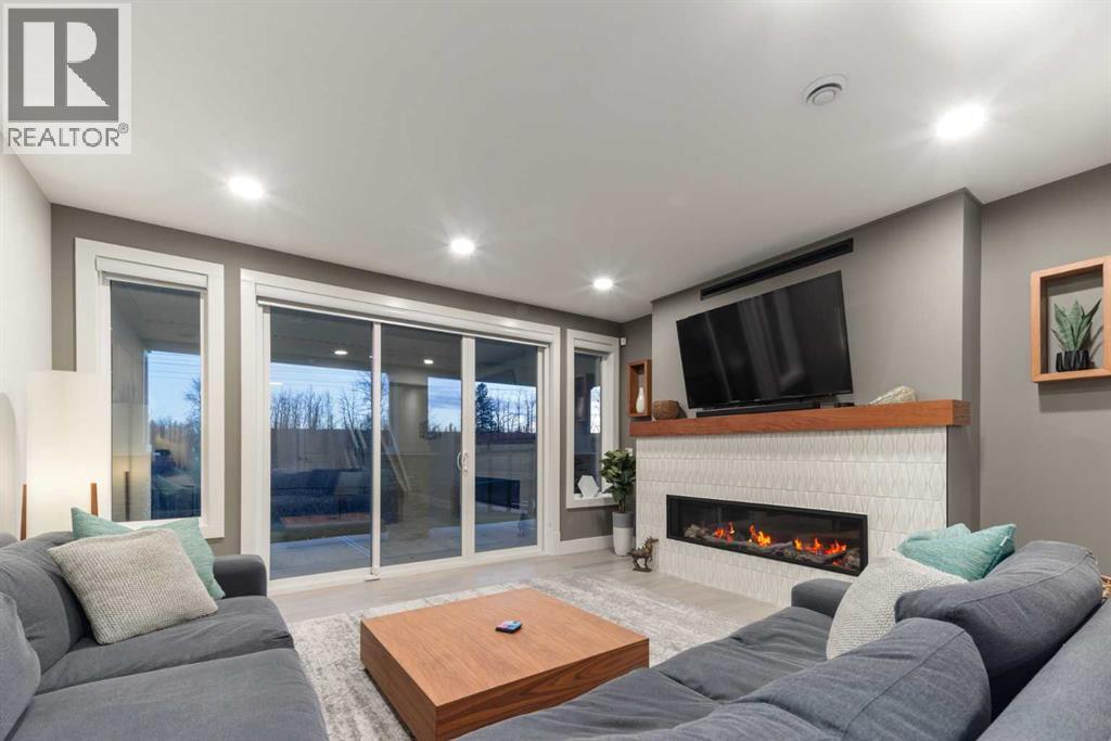 232 Discovery Drive Sw, Calgary, Alberta  T3H 6A2 - Photo 41 - A2270308