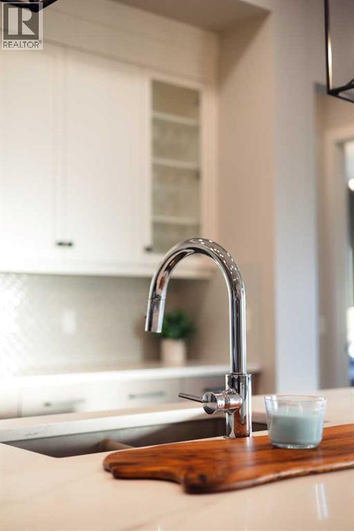 232 Discovery Drive Sw, Calgary, Alberta  T3H 6A2 - Photo 11 - A2270308