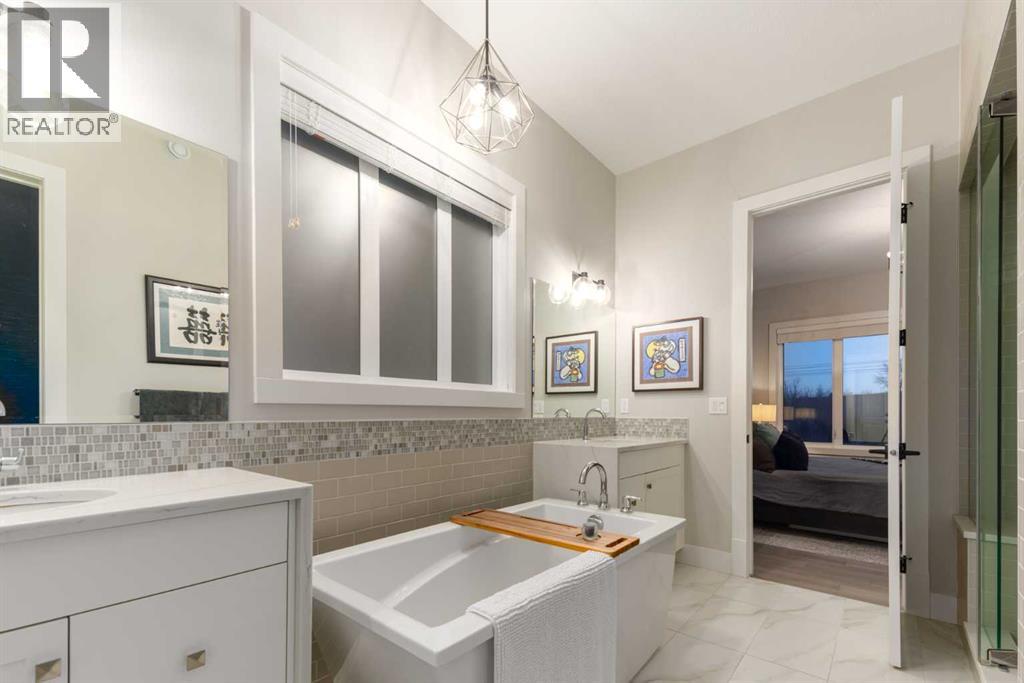 232 Discovery Drive Sw, Calgary, Alberta  T3H 6A2 - Photo 30 - A2270308