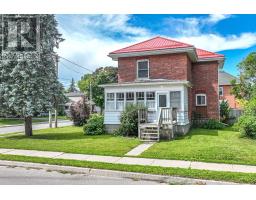 33 SUSSEX STREET S, Kawartha Lakes, Ontario