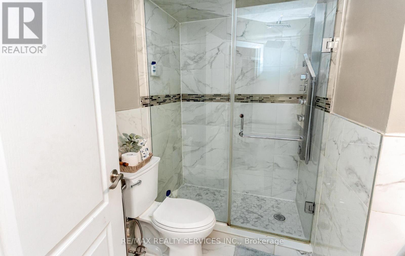 3770 Brinwood Gate, Mississauga, Ontario  L5M 7H2 - Photo 22 - W12549794