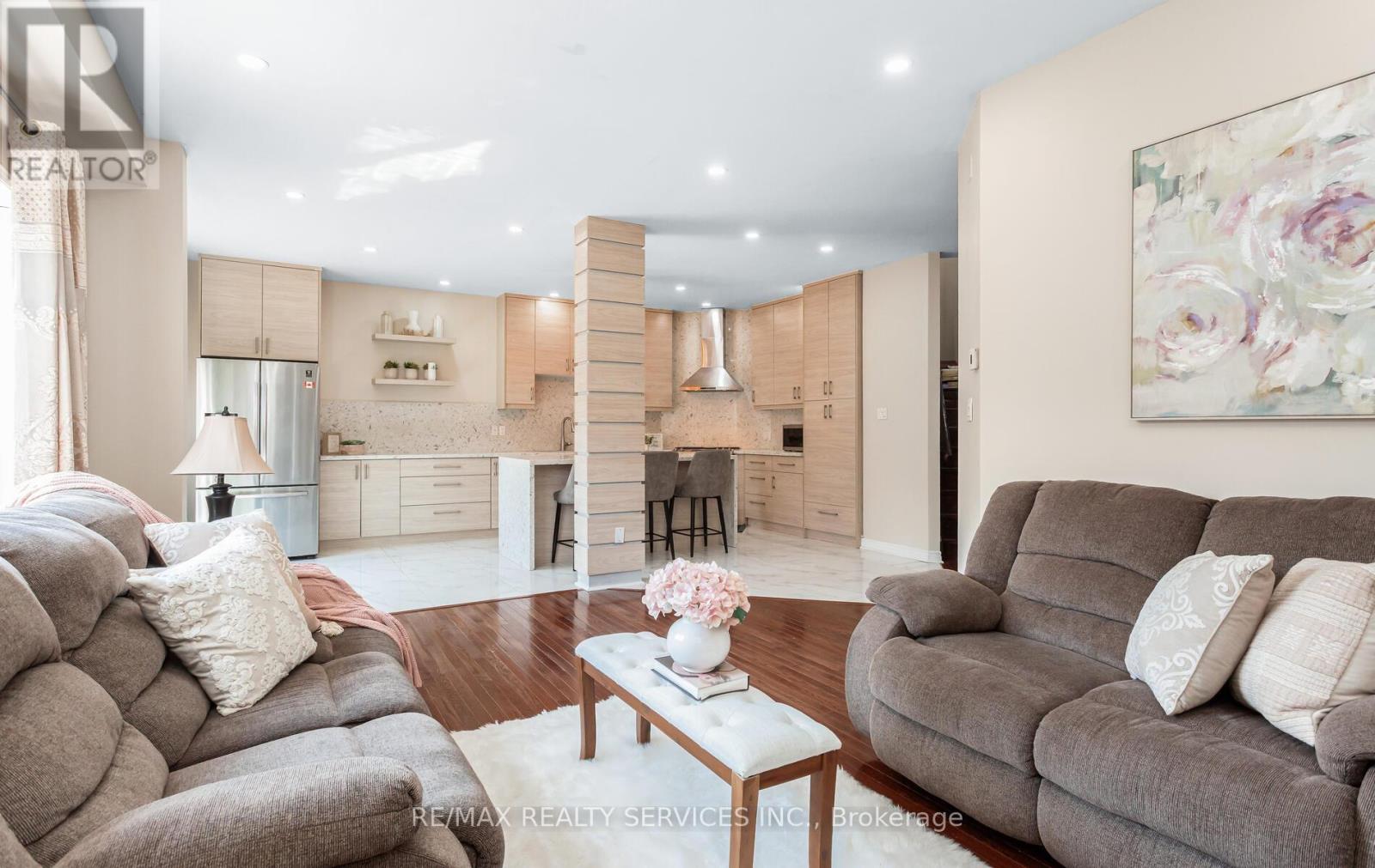 3770 Brinwood Gate, Mississauga, Ontario  L5M 7H2 - Photo 6 - W12549794