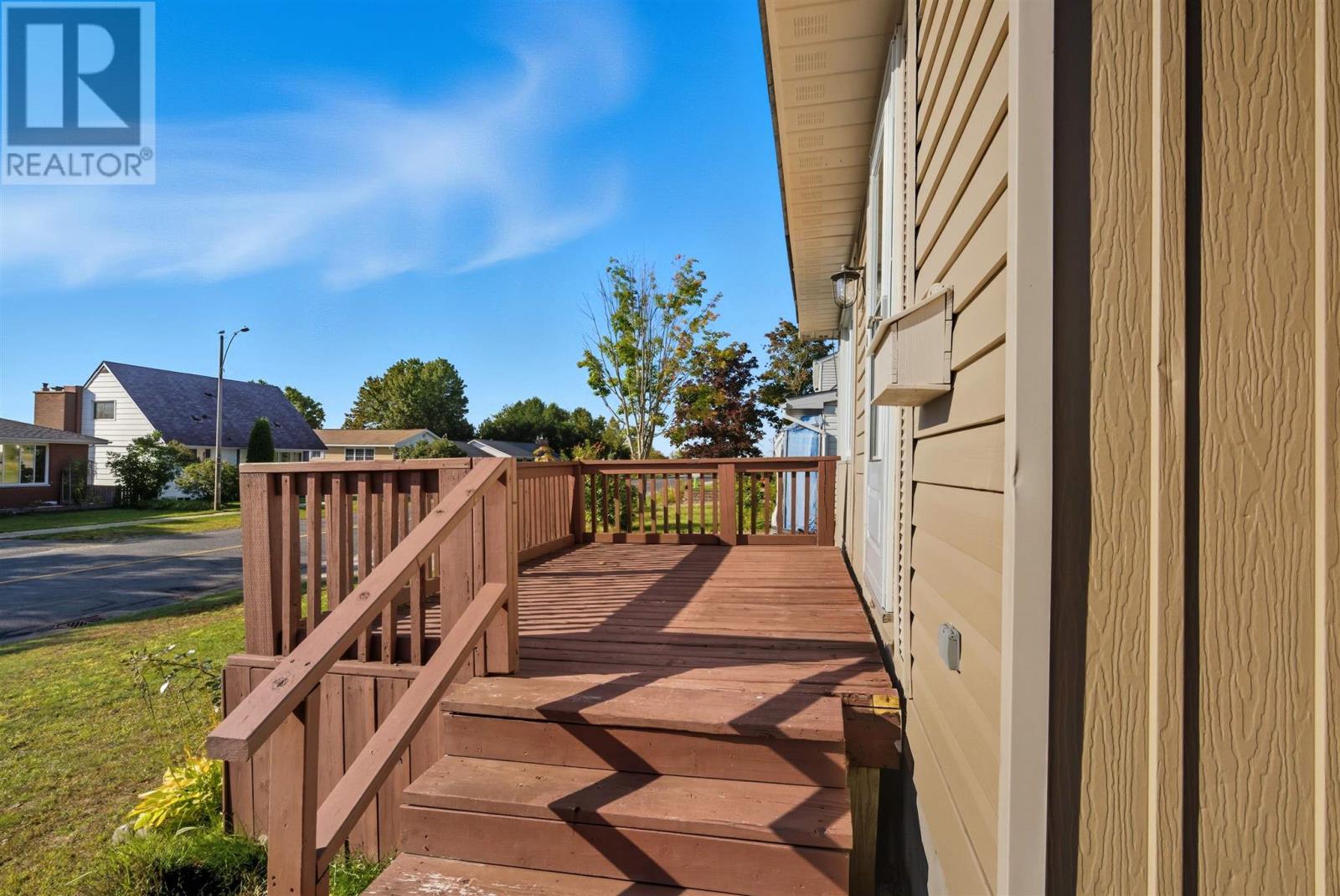 62 Dieppe Ave, Elliot Lake, Ontario  P5A 1H3 - Photo 7 - SM252702