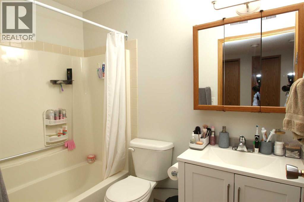 3809-3813 50 Street, Red Deer, Alberta  T4N 1W1 - Photo 33 - A2256418