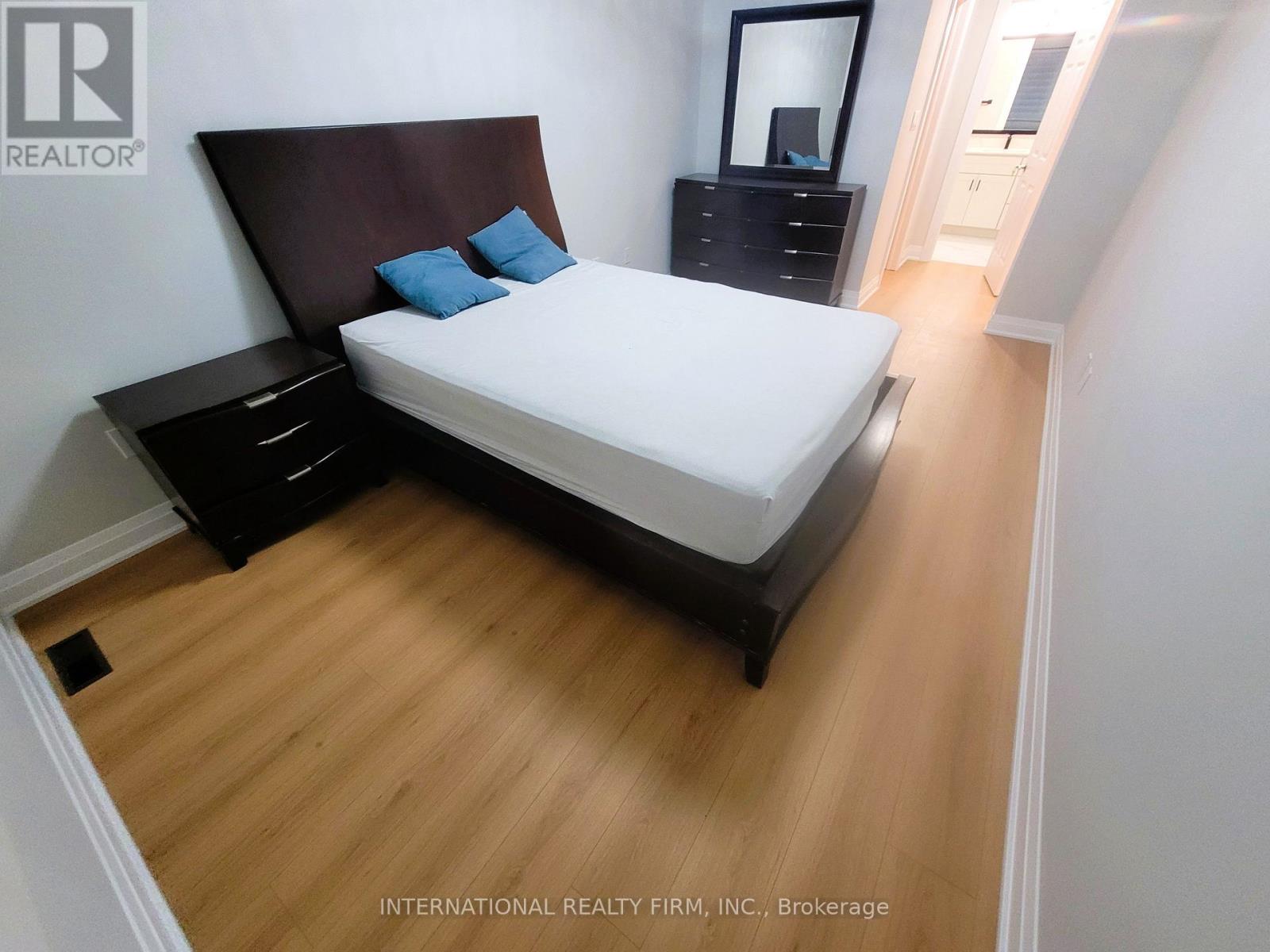 50 Beresford Drive, Richmond Hill, Ontario  L4B 4J6 - Photo 27 - N12549802