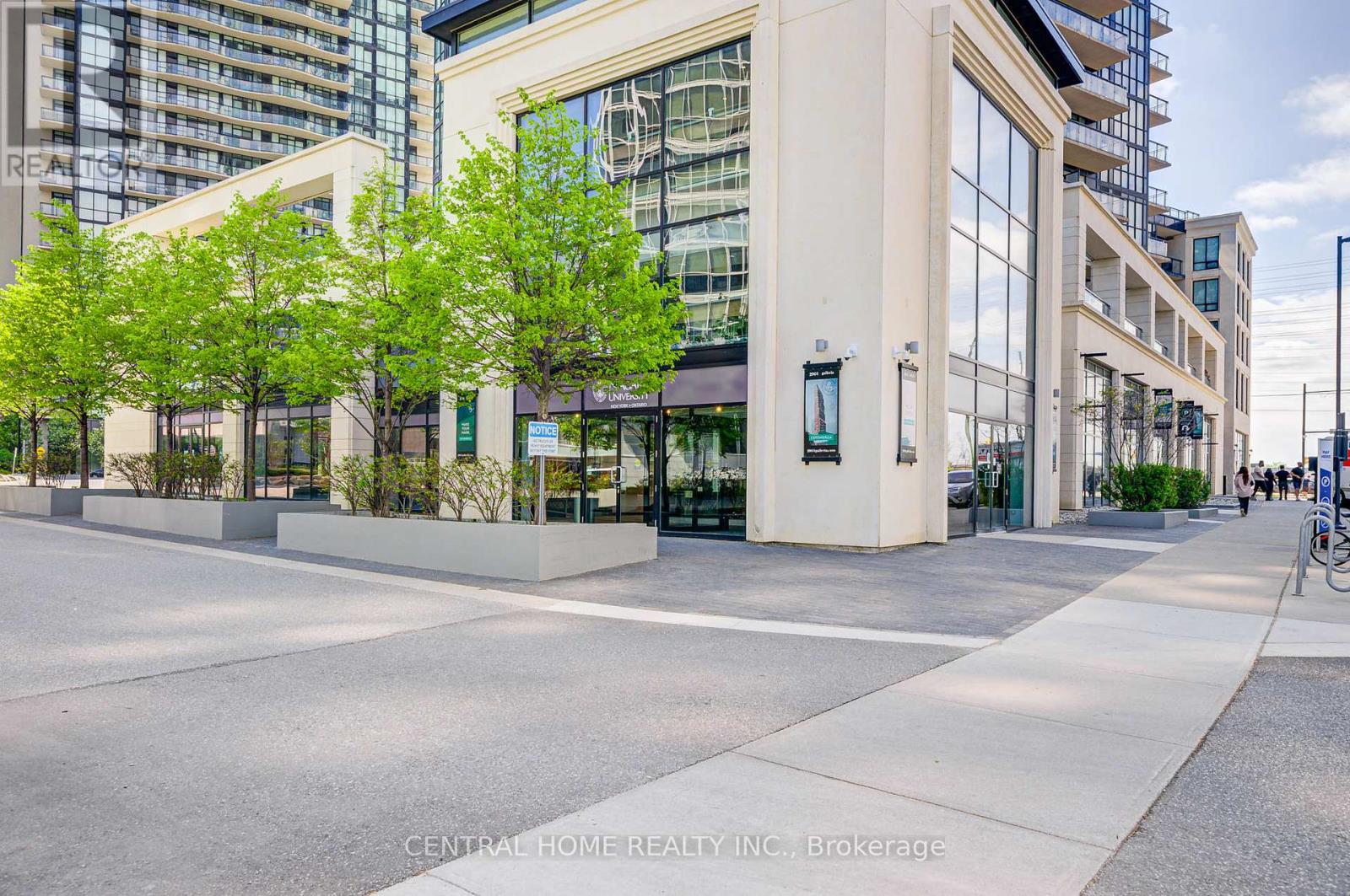 210 - 2910 Highway 7 Road W, Vaughan, Ontario  L4K 0H8 - Photo 2 - N12549804