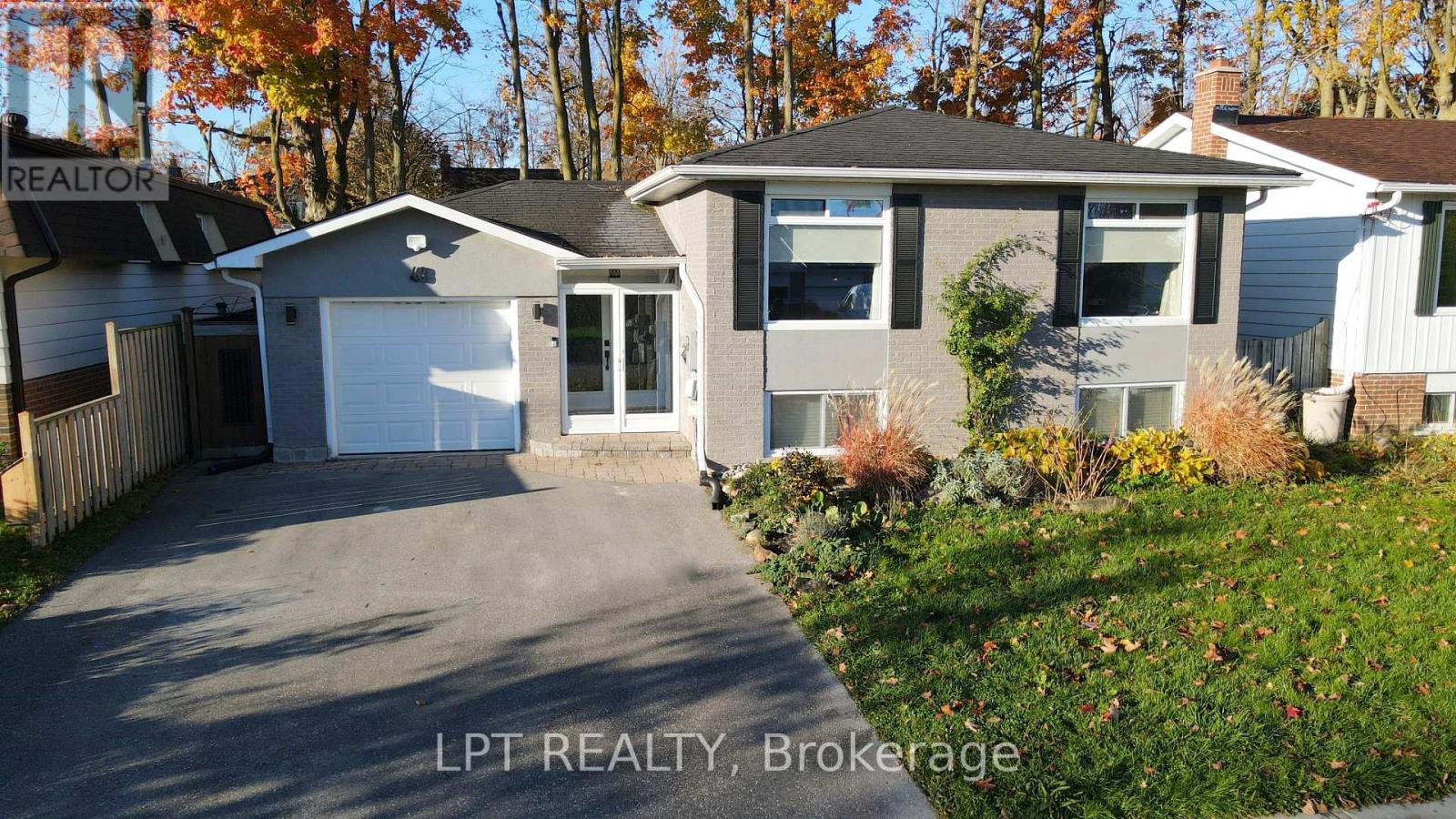 48 Maplehurst Crescent, Barrie, Ontario  L4M 4X2 - Photo 3 - S12549796