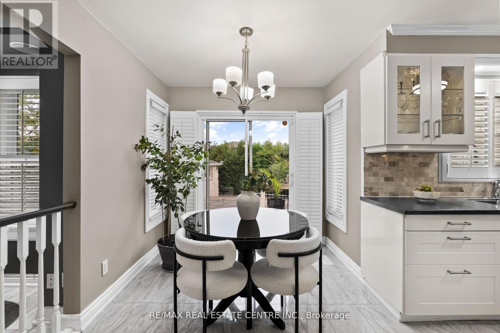 20 Driftwood Place, Hamilton, Ontario  L8J 2N7 - Photo 15 - X12542612