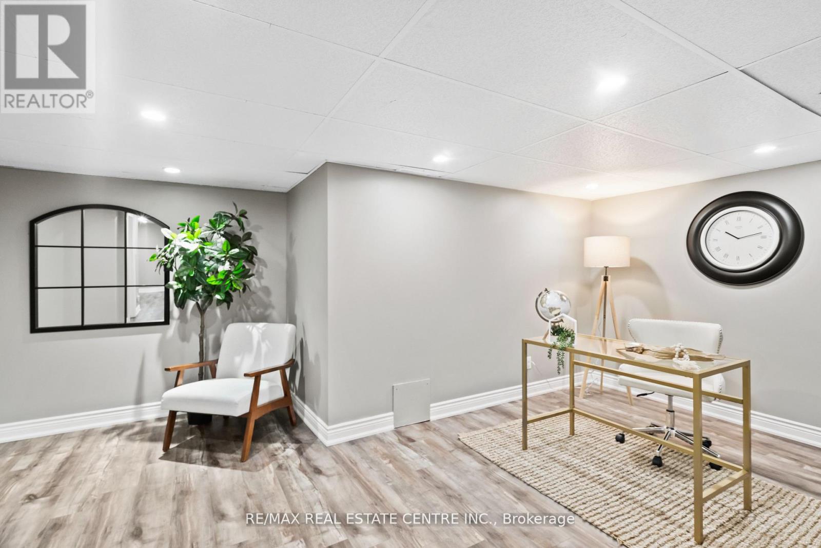 20 Driftwood Place, Hamilton, Ontario  L8J 2N7 - Photo 32 - X12542612