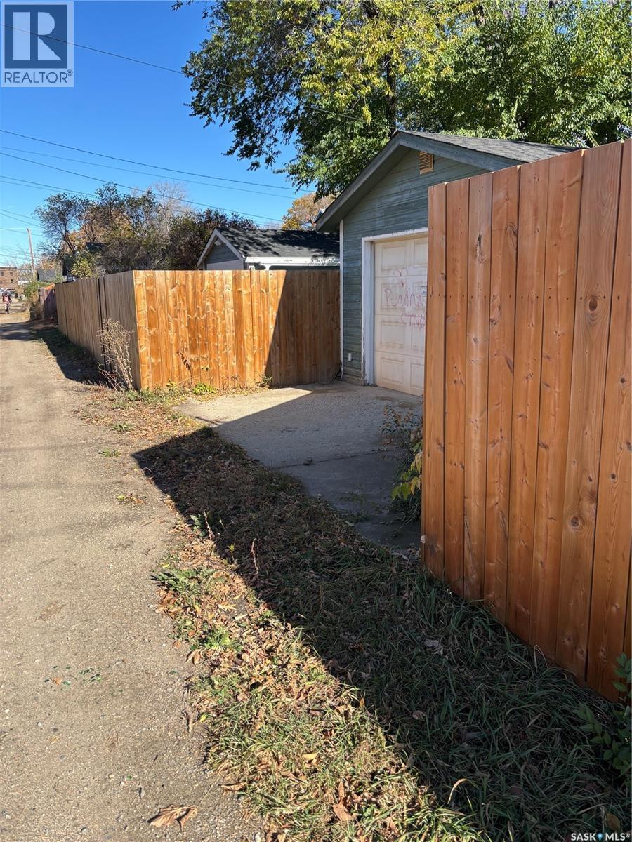 431 E Avenue S, Saskatoon, Saskatchewan  S7M 1S4 - Photo 34 - SK021047