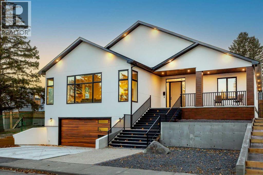 30 Roselawn Crescent Nw, Calgary, Alberta T2K 1K6 - Photo 2 - A2269817