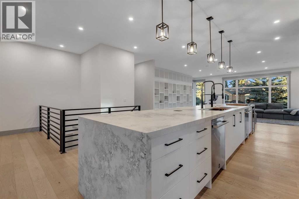 30 Roselawn Crescent Nw, Calgary, Alberta T2K 1K6 - Photo 20 - A2269817