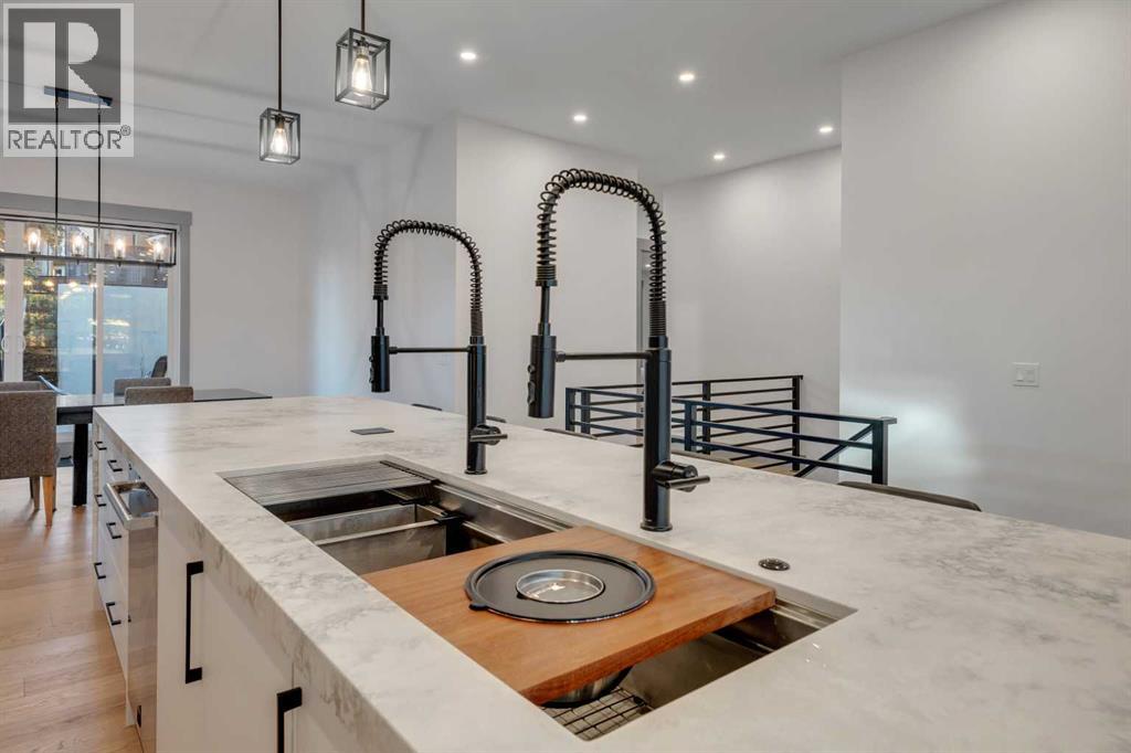 30 Roselawn Crescent Nw, Calgary, Alberta T2K 1K6 - Photo 17 - A2269817