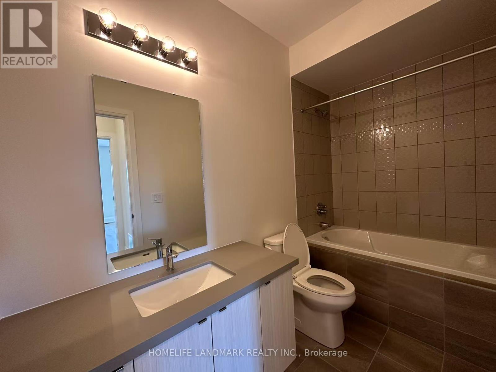 9420 Bayview Avenue, Richmond Hill, Ontario  L4C 4L8 - Photo 12 - N12549822