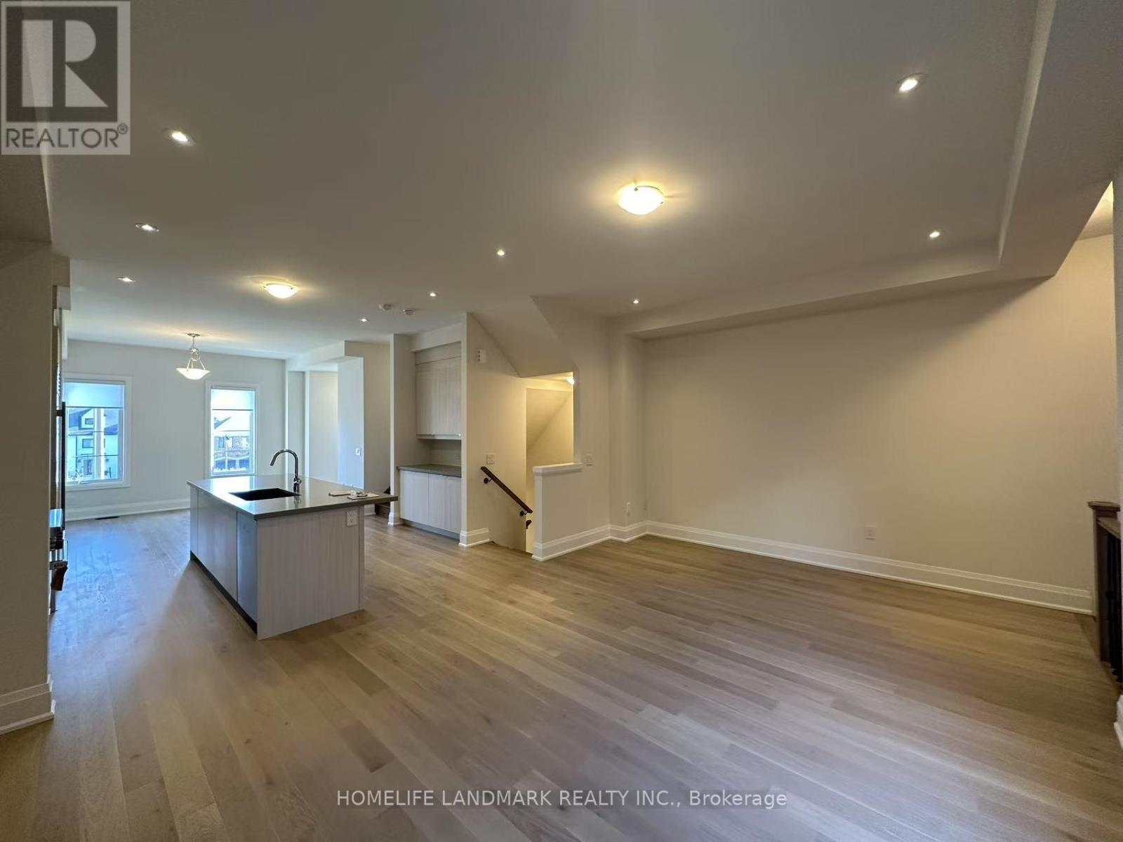 9420 Bayview Avenue, Richmond Hill, Ontario  L4C 4L8 - Photo 5 - N12549822