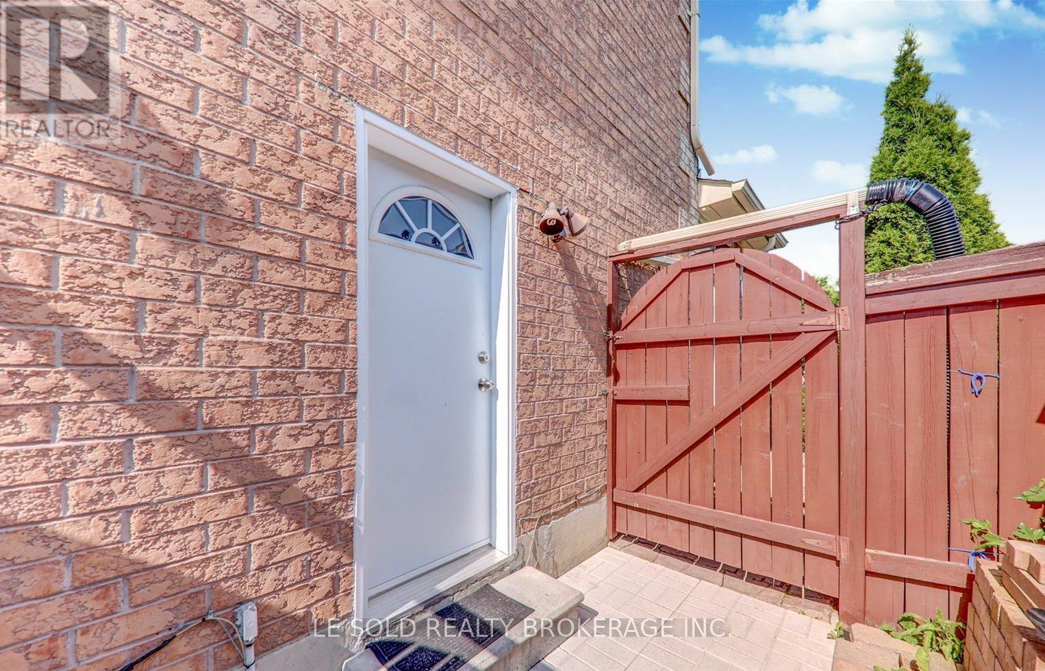 Bsmt - 69 Sandham Crescent, Markham, Ontario L3S 3M2 - Photo 3 - N12549836