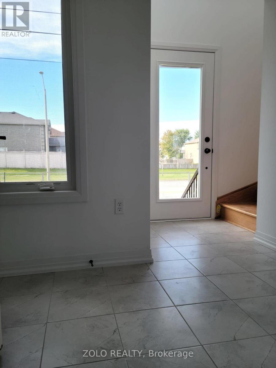 114 Fairlane Avenue, Barrie, Ontario  L9J 0M5 - Photo 12 - S12549824