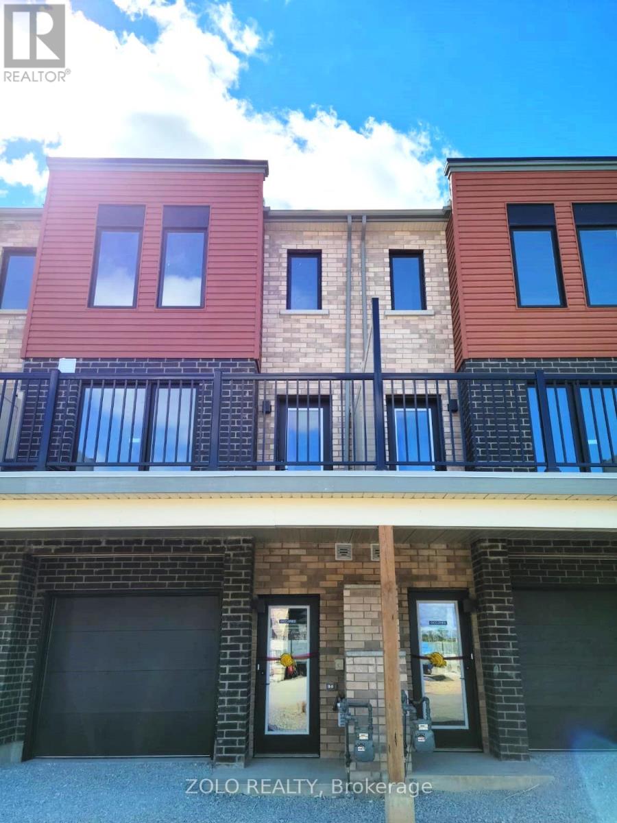 114 Fairlane Avenue, Barrie, Ontario  L9J 0M5 - Photo 2 - S12549824