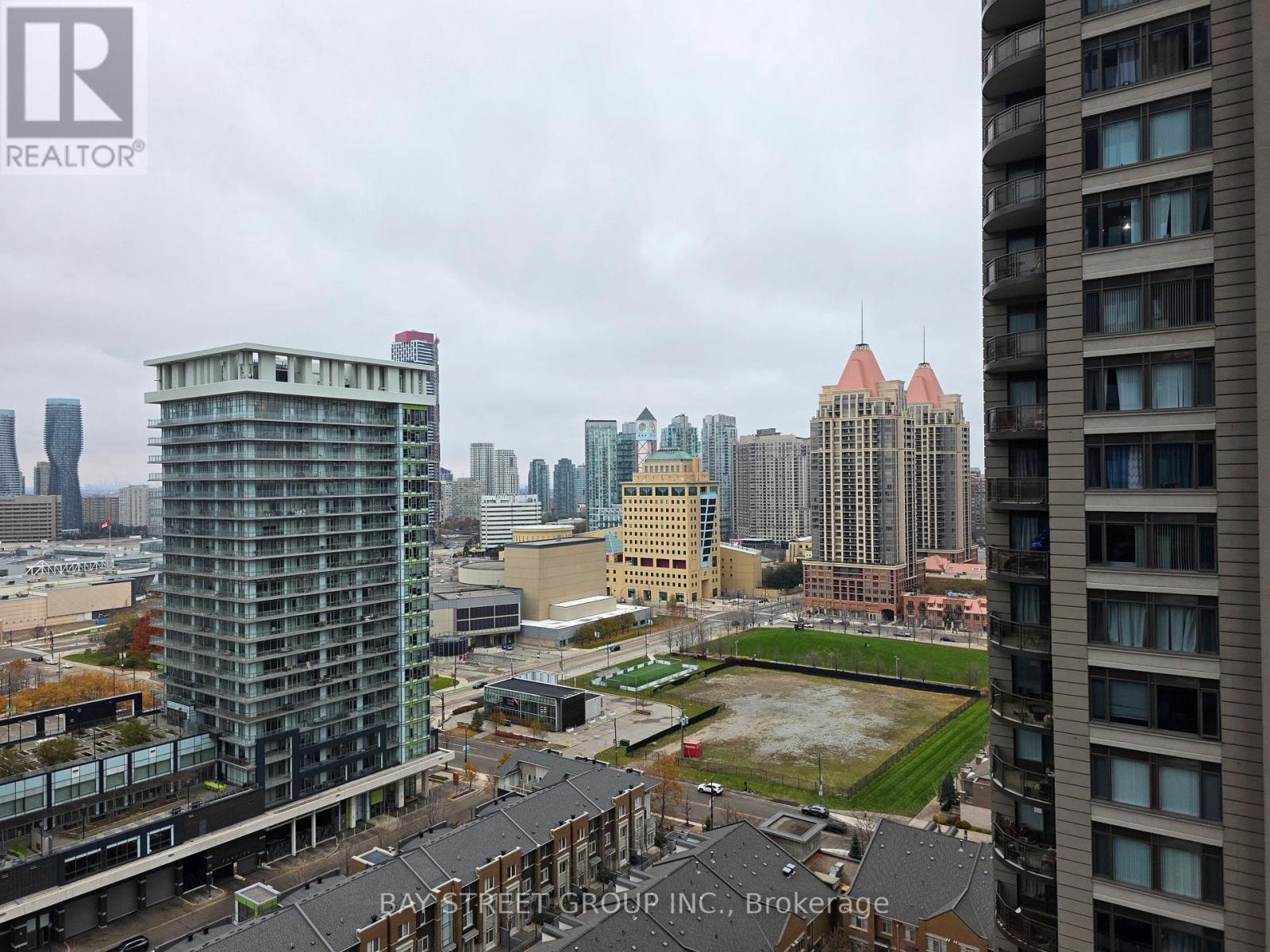 1706 - 395 Square One Drive, Mississauga, Ontario  L5B 0G7 - Photo 12 - W12549814