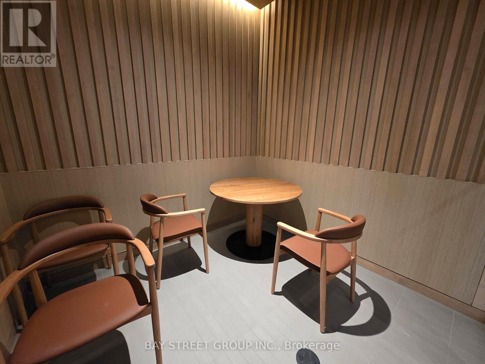 1706 - 395 Square One Drive, Mississauga, Ontario  L5B 0G7 - Photo 16 - W12549814