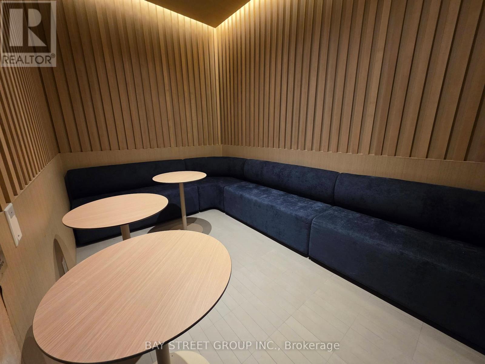 1706 - 395 Square One Drive, Mississauga, Ontario  L5B 0G7 - Photo 17 - W12549814