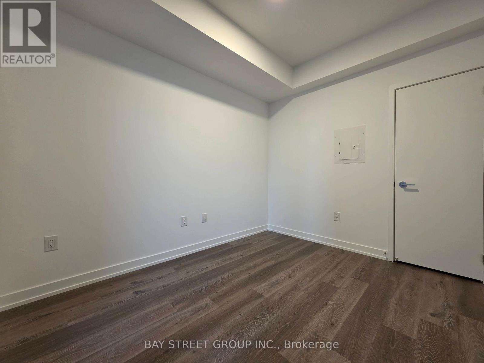 1706 - 395 Square One Drive, Mississauga, Ontario  L5B 0G7 - Photo 7 - W12549814