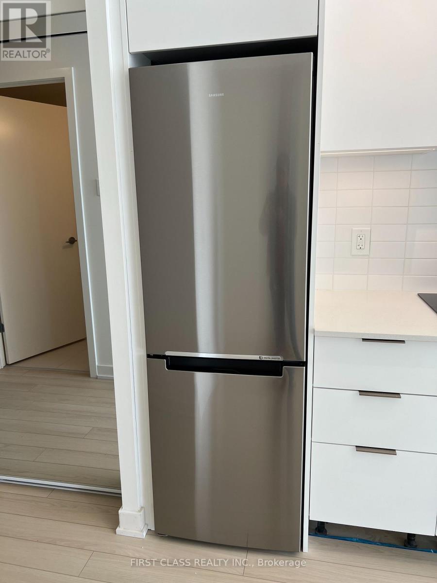 1207 - 3071 Trafalgar Road, Oakville, Ontario  L6H 8C6 - Photo 8 - W12549818